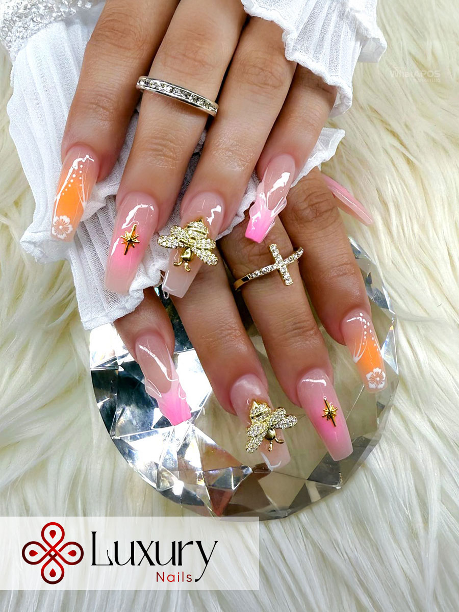 LUXURY NAILS